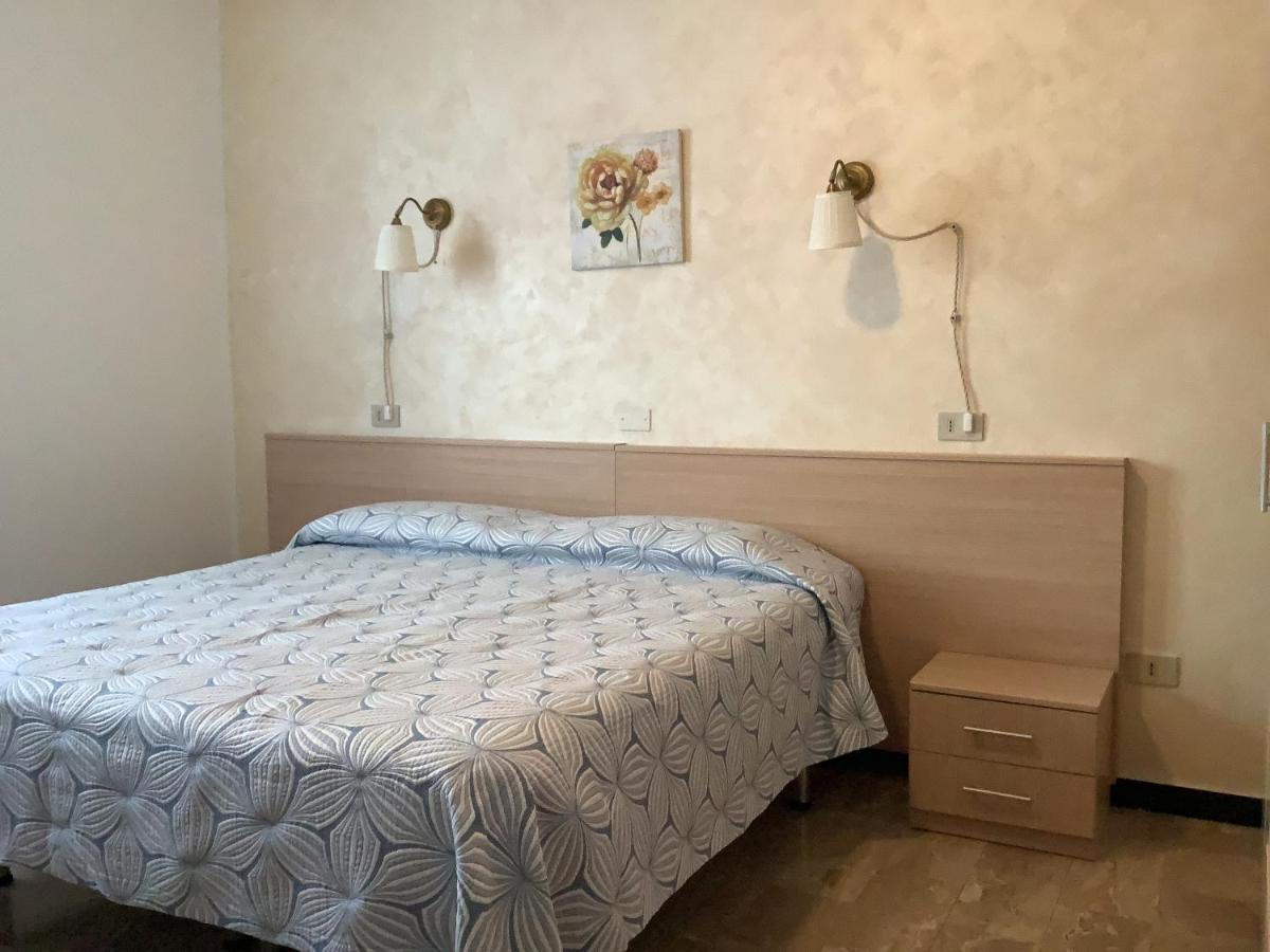 B&B Hotel Costa Azzurra Spotorno Extérieur photo